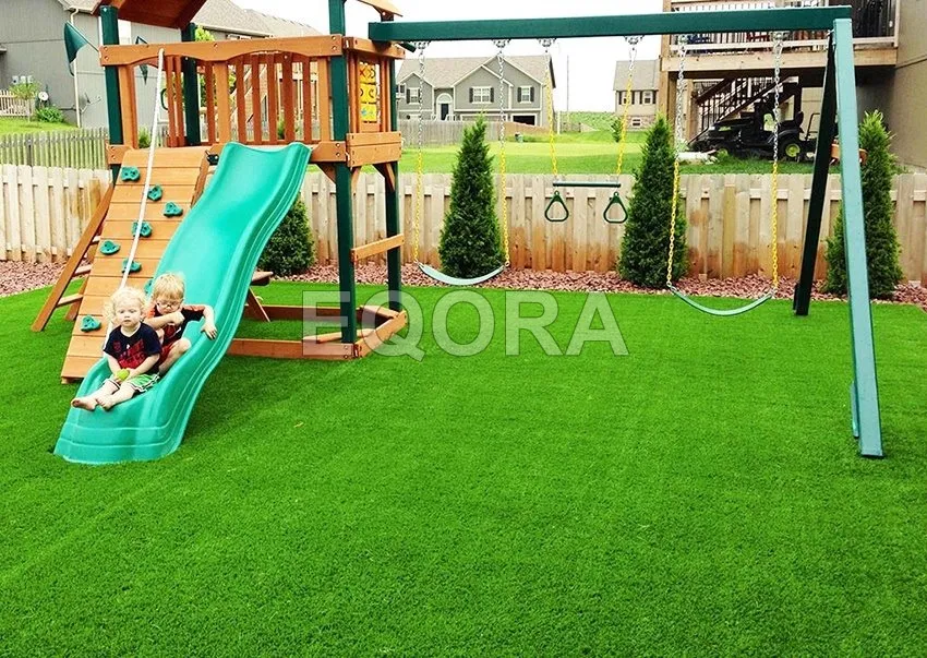 Искусственный газон для детской площадки в Мегионе