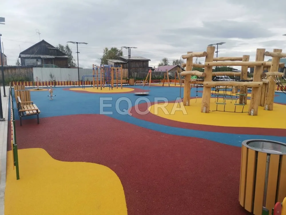 Какая оптимальная толщина резинового покрытия для детской площадки в Мегионе?