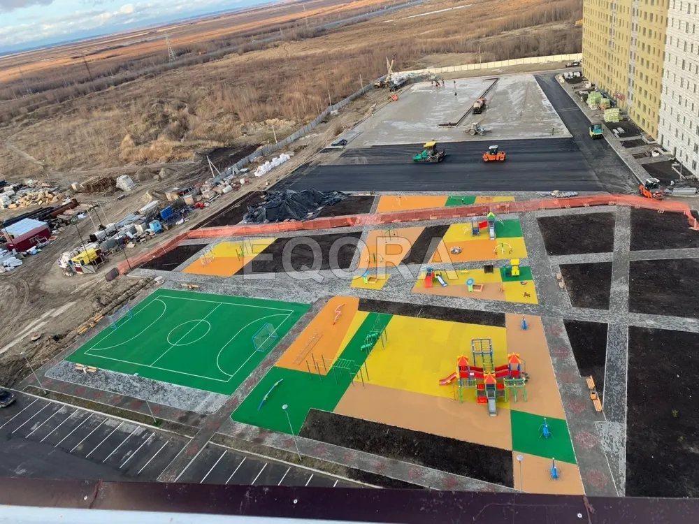 Как влияет влажность на укладку покрытия из резиновой крошки в Мегионе?